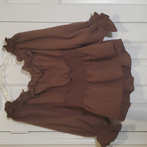 Ruffly Chocolate blouse - Picture 4 of 5